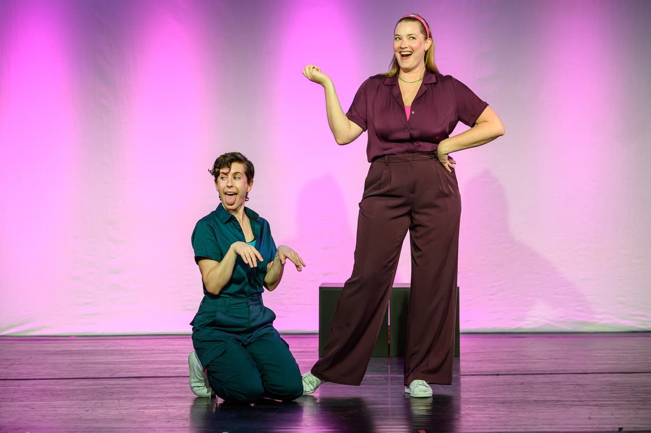 KK Apple and Kerry Ipema performing Six Chick Flicks live