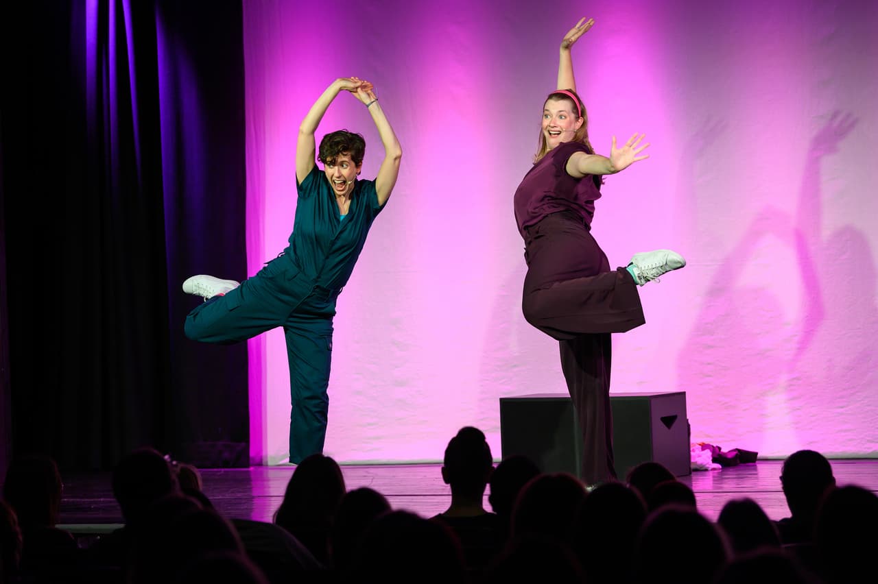 KK Apple and Kerry Ipema performing Six Chick Flicks live